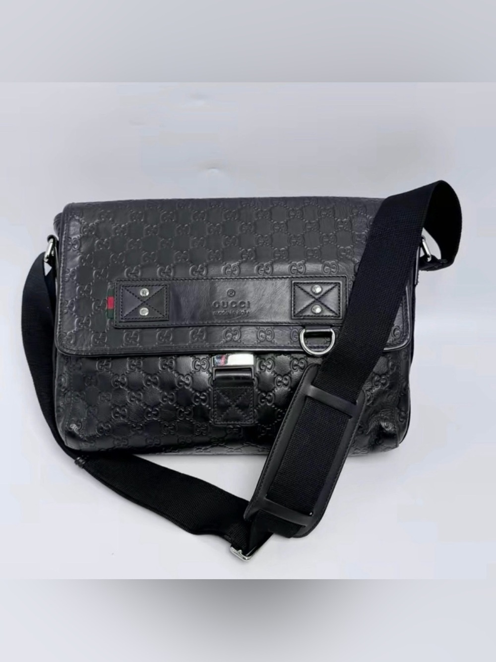 Gucci Black Messenger Bag with Gucci Wallet and Gucci Box!! - Picture 10 of 14